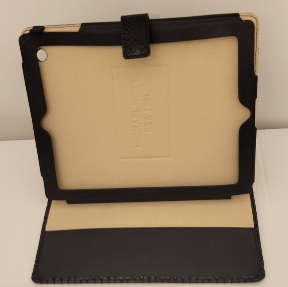 MICHAEL Kors Mock Python Ipad Case - Picture 6 of 8